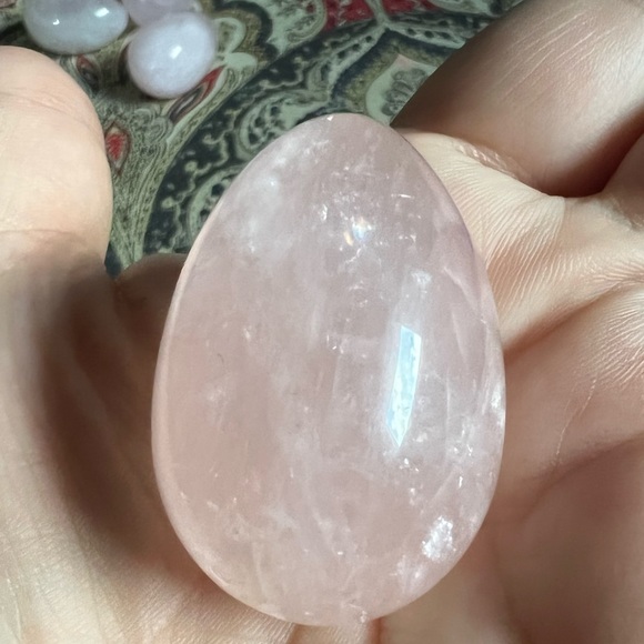Rose Quartz Egg - Picture 10 of 12